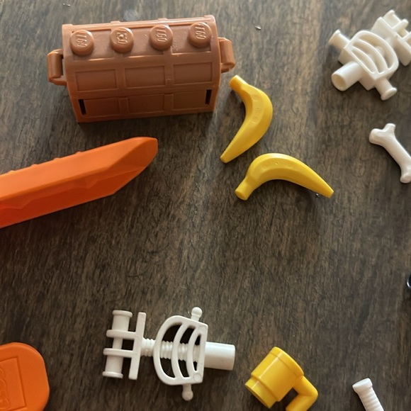 Lego pets horse husky cat Lego tools lot - Picture 3 of 4